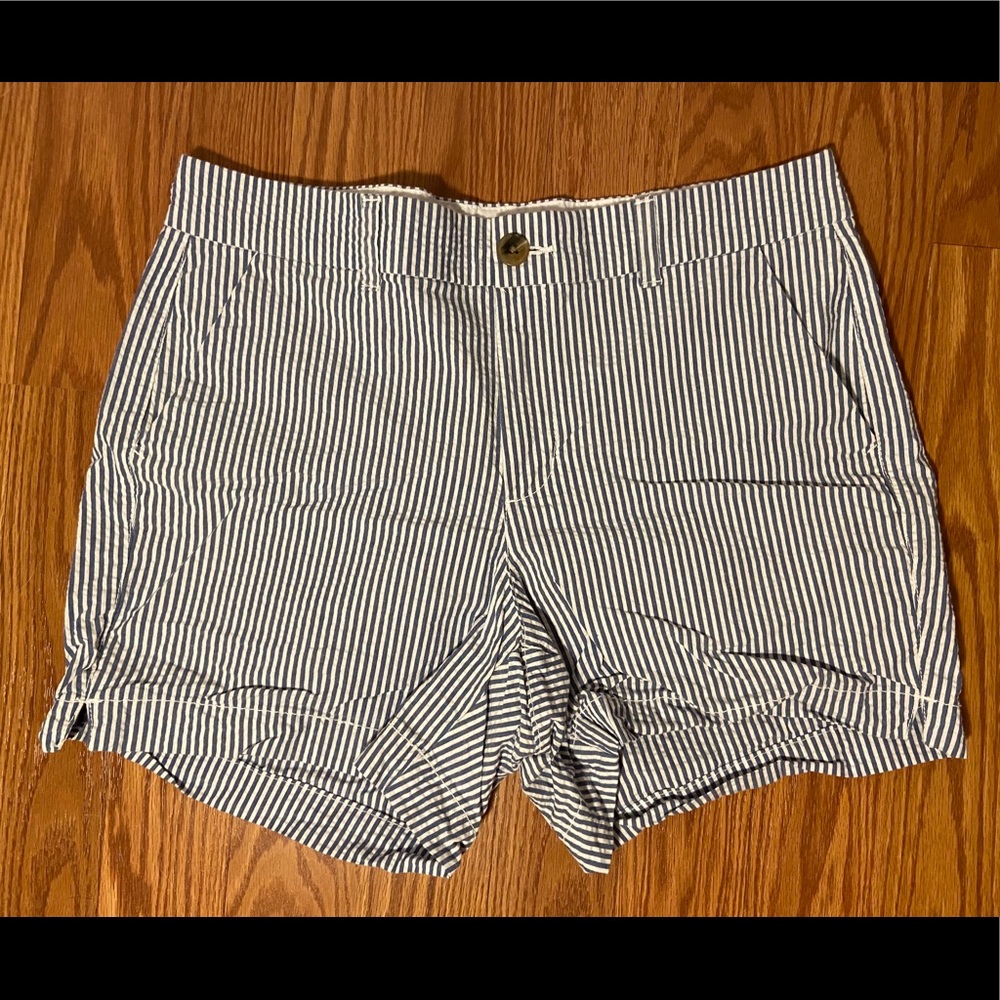 Striped Old Navy Everyday Mid-Rise Shorts Size 8